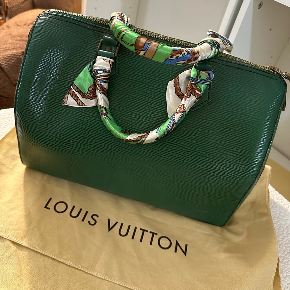 Louis Vuitton Speedy 30 Epi Green